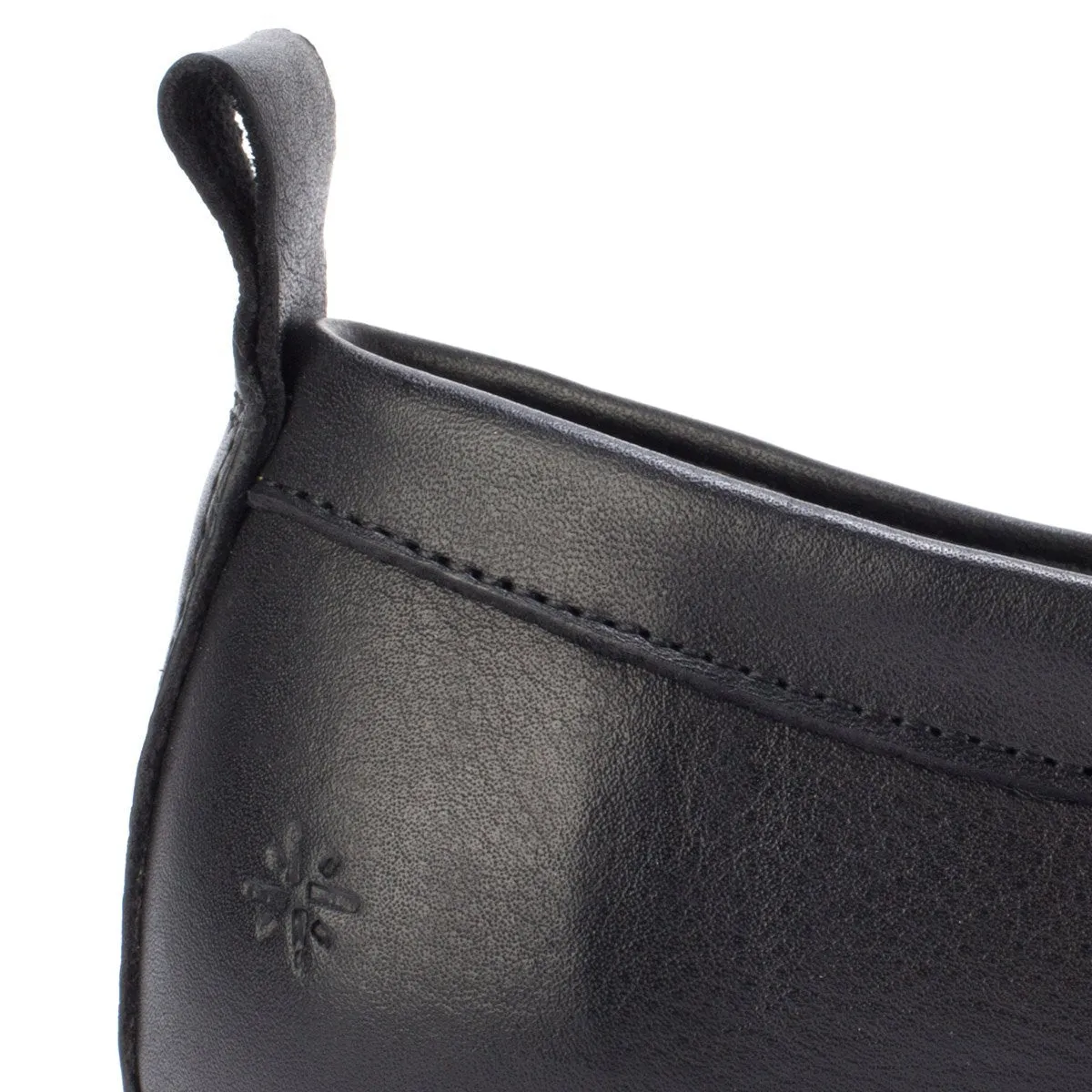 HAND 08 – Loafers